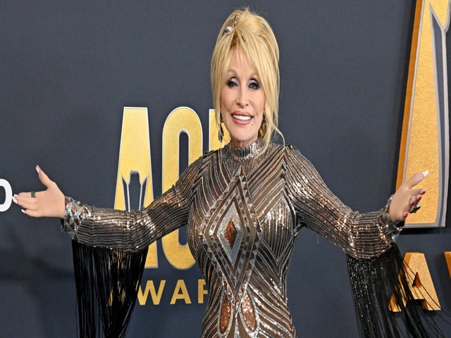 Dolly Parton Scores Showcase on Monday Night Football