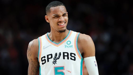 giannis-antetokounmpo-1400-us.jpg