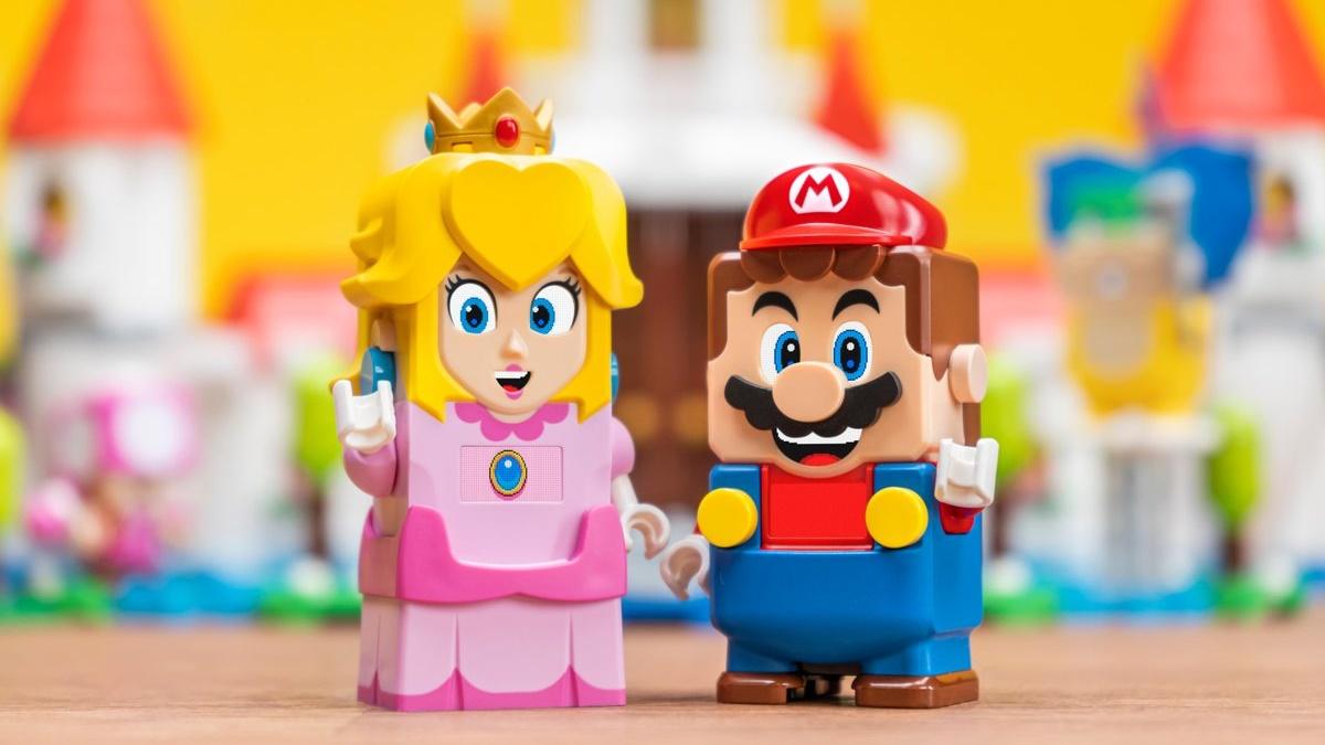 lego peach super mario new cropped hed.jpg