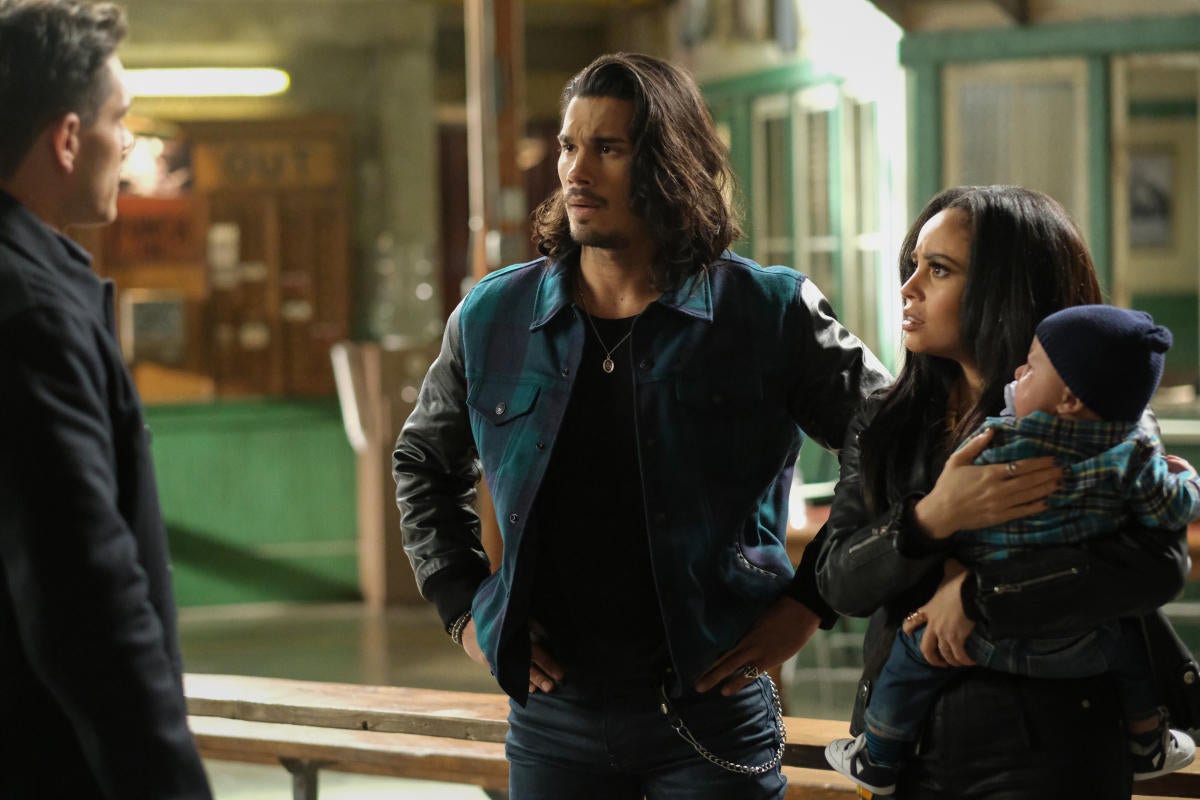 Riverdale "The Serpent Queen's Gambit" Photos Released