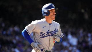 Freddie Freeman, LA Dodgers report to spring training