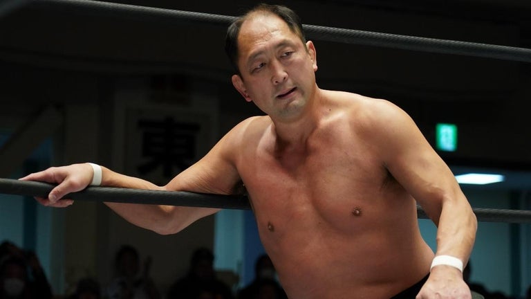 Wrestler Shinjiro Otani Hospitalized, Unable to Move After Mid-Match Injury