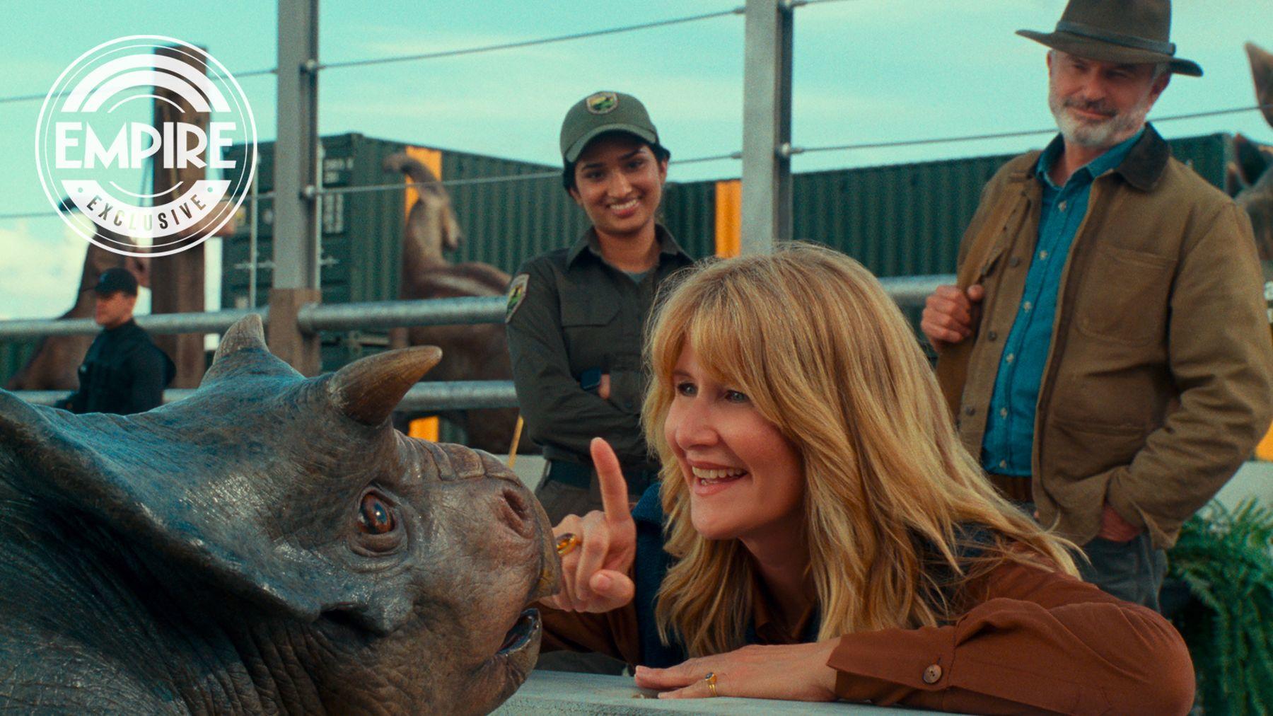 Jurassic World Dominion- nasutoceratops-ellie-excl-1.jpg