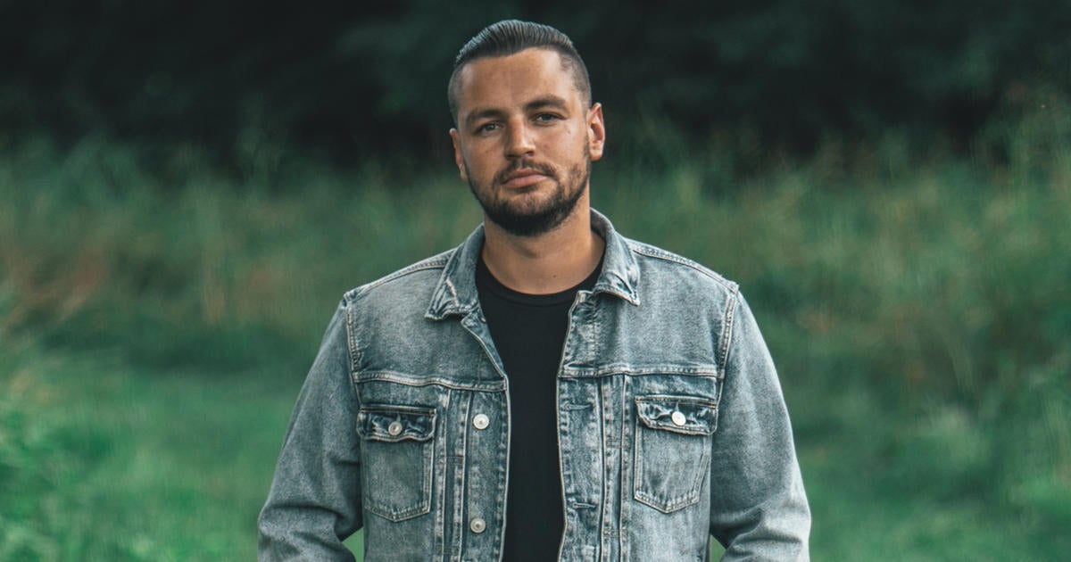 Chayce Beckham Burns up the Country Music Scene With Debut EP 'Doin' It