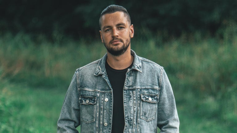 Chayce Beckham Burns up the Country Music Scene With Debut EP 'Doin' It Right' (Review)