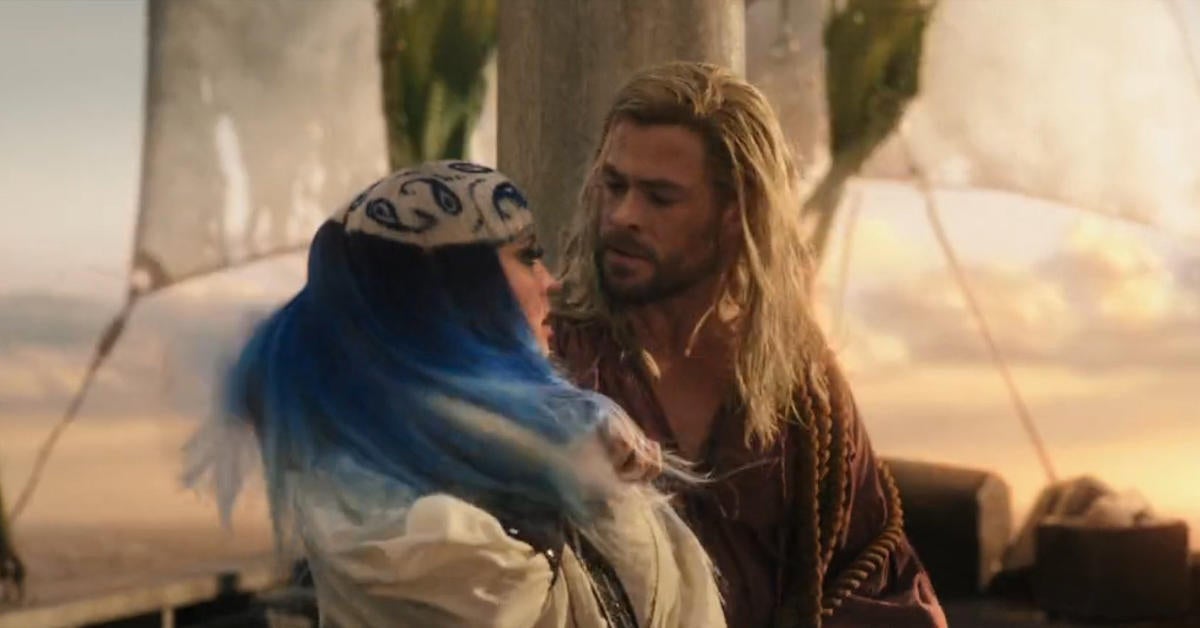 who-does-thor-kiss-in-thor-4-love-thunder-trailer.jpg
