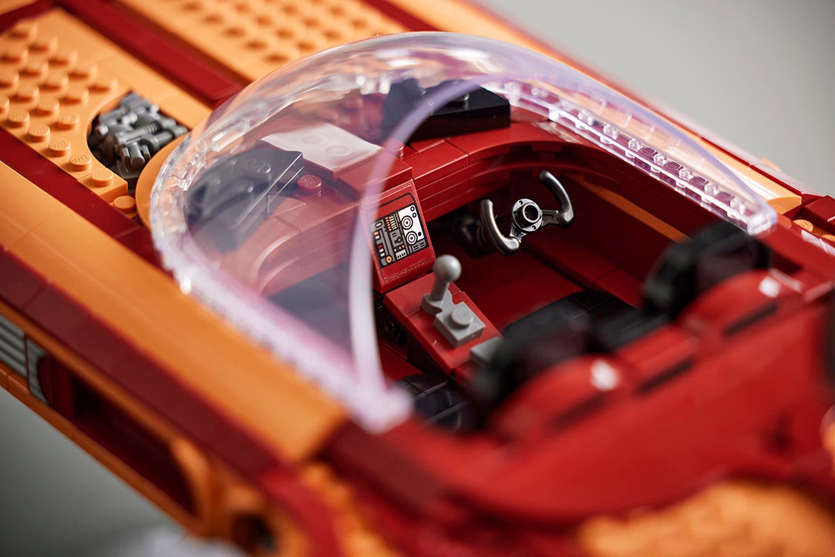 The LEGO Star Wars UCS Landspeeder Set Is Retiring: Last Chance to Get One