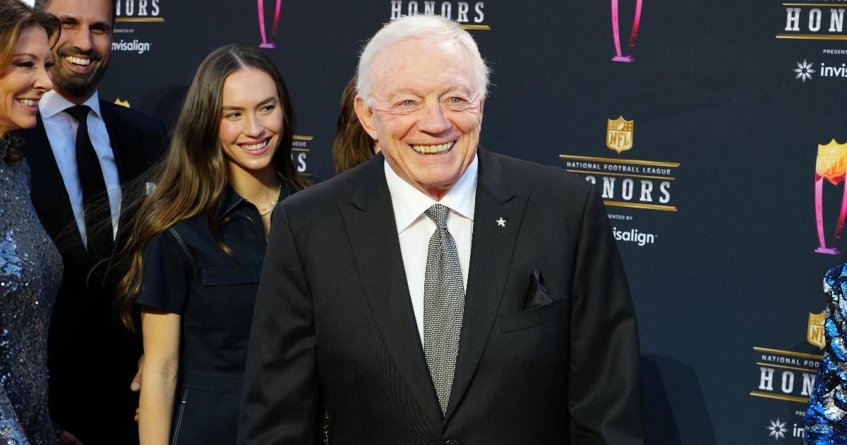 jerry-jones-car-accident-video-shows-crash-cowboys-owner-limping-away