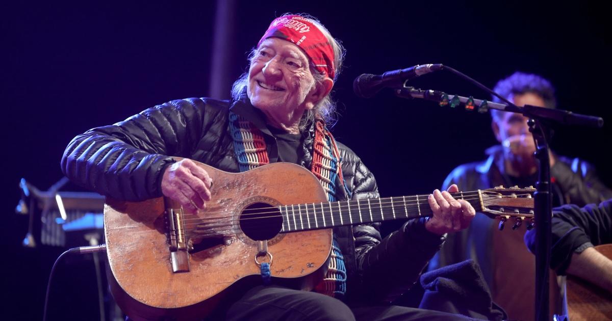 Willie Nelson to Be Inducted into Rock and Roll Hall of Fame on His First Try