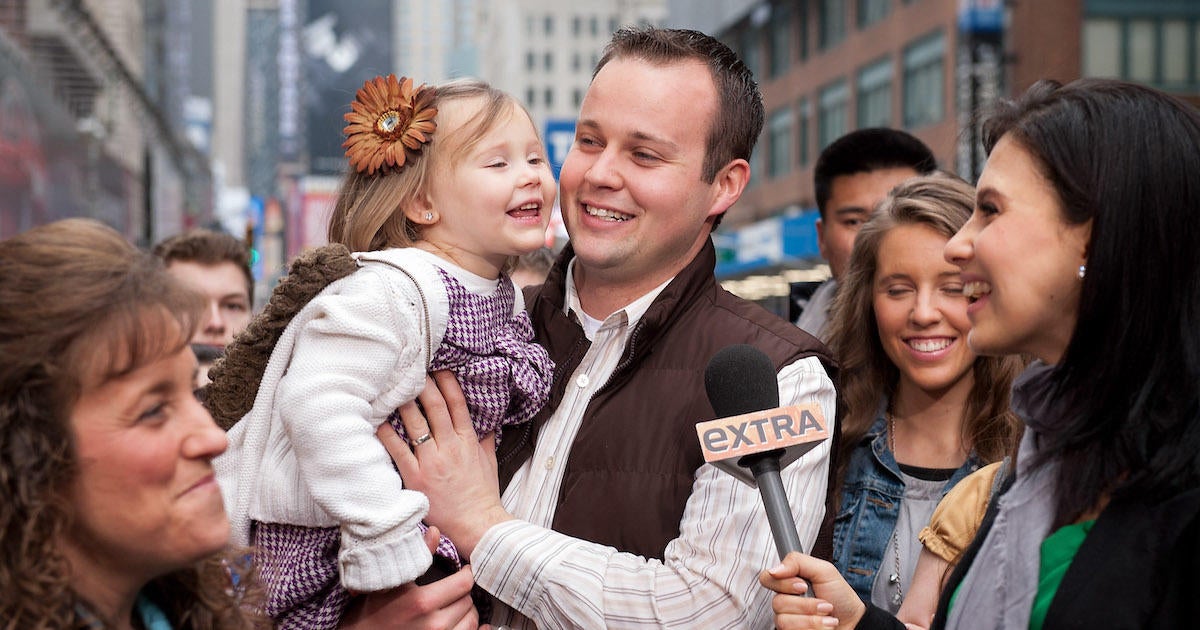 Josh Duggar's Sentencing Divides Family as Mom Michelle Urges Leniency, Others Want Max.jpg
