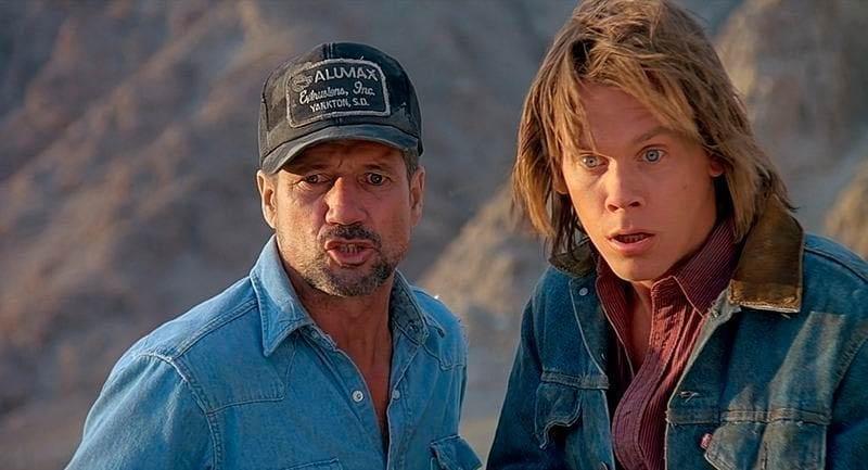 Kevin Bacon Honors 'Tremors' Co-Star Fred Ward After His Death at 79.jpg