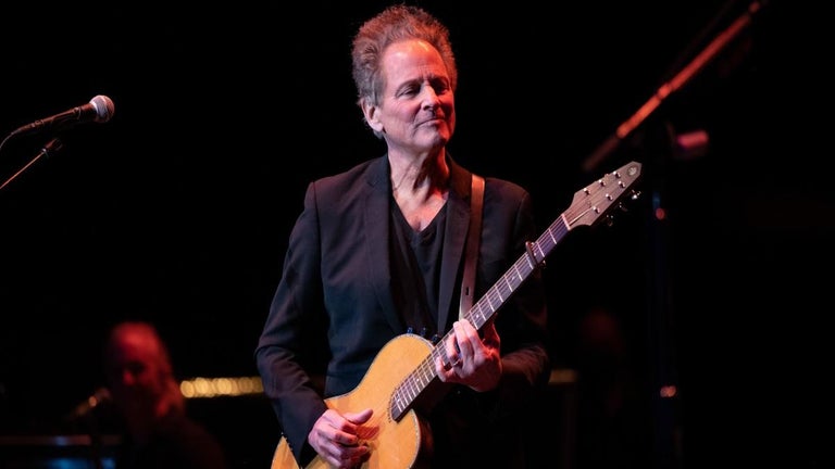 Fleetwood Mac's Lindsey Buckingham 'Still Recovering' After Concerning COVID-19 Diagnosis