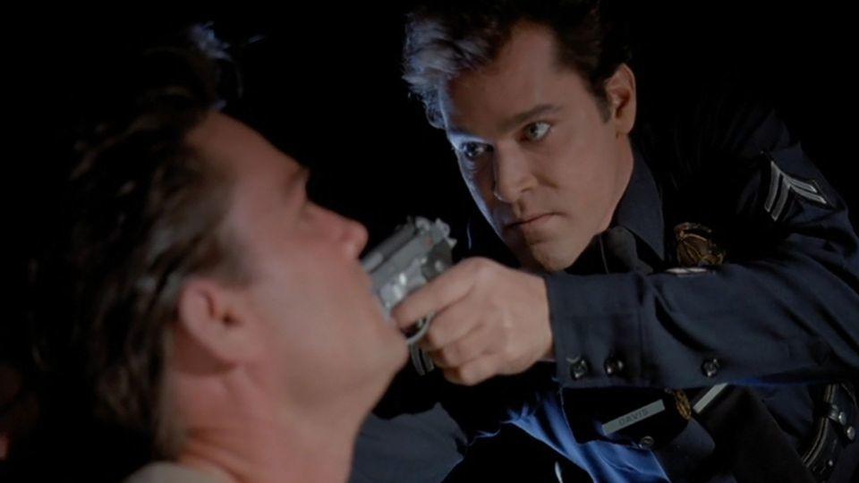 ray-liotta-in-unlawful-entry.jpg ray-liotta-in-unlawful-entry.jpg