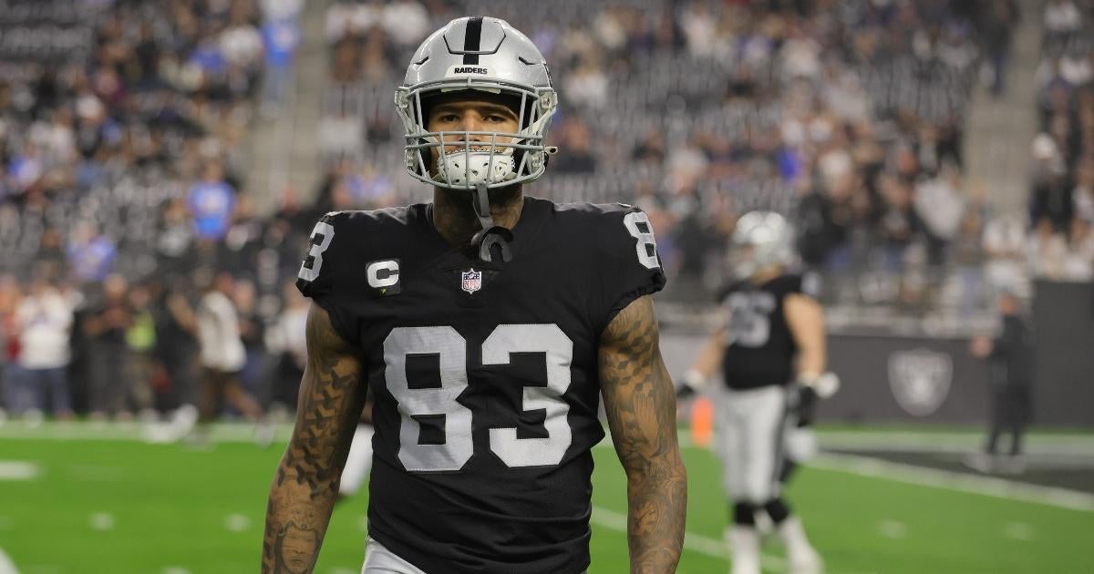 Inside Raiders' Tight End Darren Waller's Grueling Recovery Day