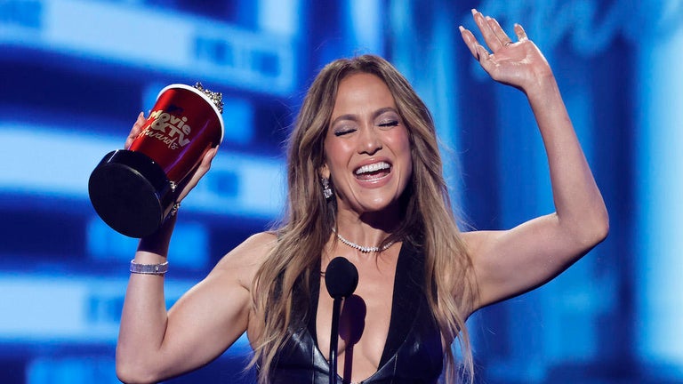 Jennifer Lopez Shouts out Ben Affleck and Gets Emotional During 2022 MTV Movie and TV Awards Moment