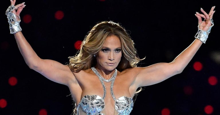 Why Gloria Estefan Just Took A Jab At Jennifer Lopez 