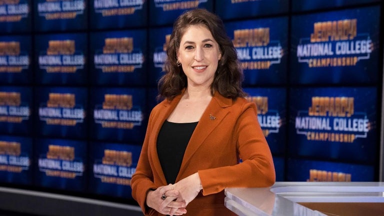 'Jeopardy!' Contestant Jokes That He Was 'Bullied' by Mayim Bialik