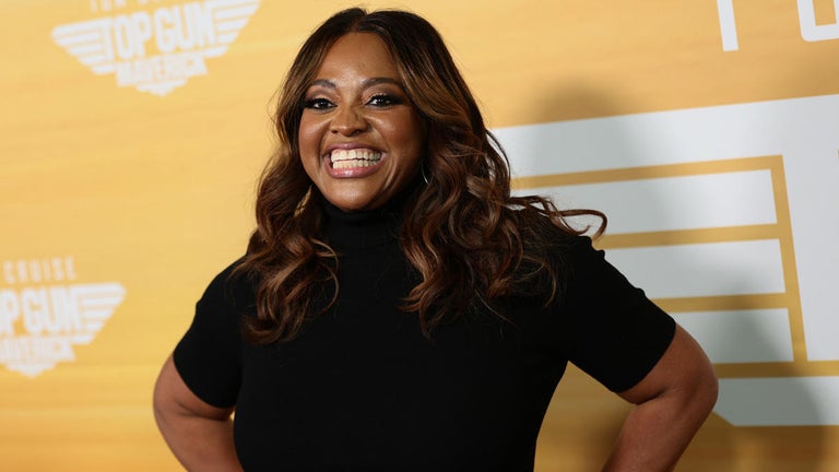 TV Legend Apologizes After 'Fat Shaming' Sherri Shepherd During Interview