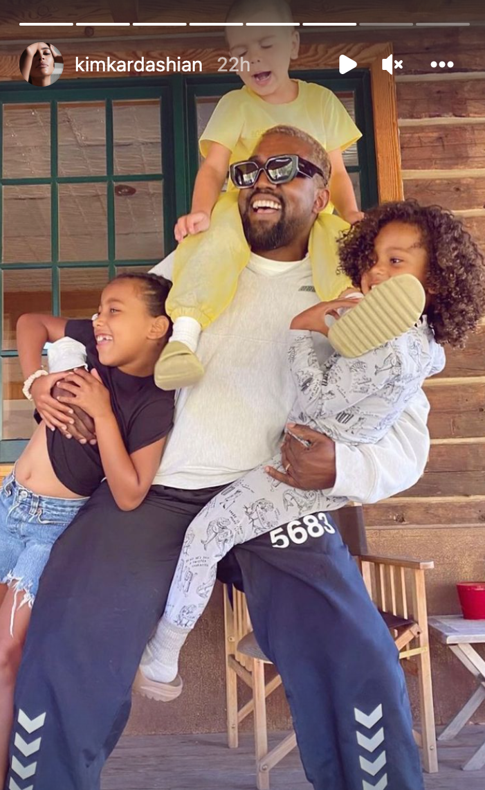 kim-kardashian-kanye-west-2.png kim-kardashian-kanye-west-2.png