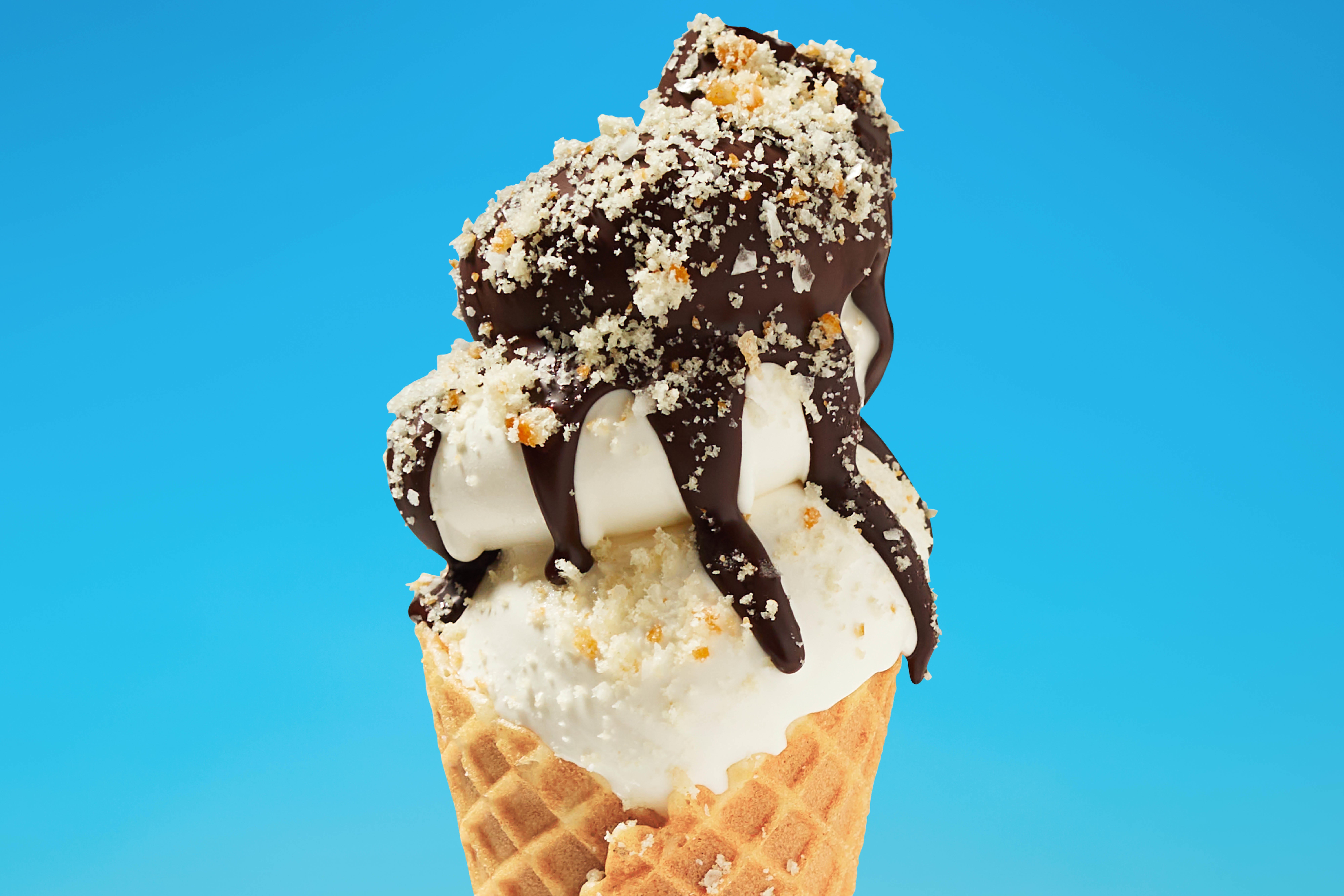 krispy-kreme-chocolate-iced-cone
