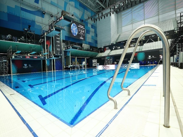 US Swimmer Rescued by Coach After Fainting Under Water