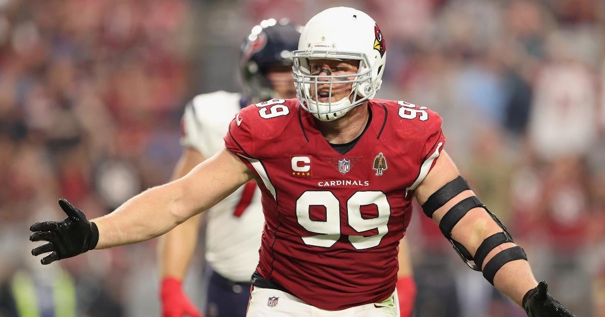 JJ Watt Doesn't Know What a 'Dad Bod' Is in Swole Shirtless Tweet