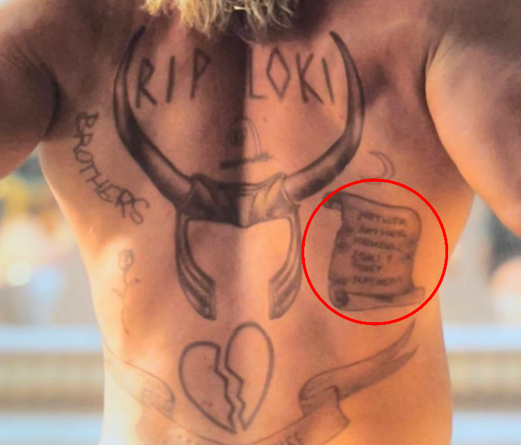 Beb on X the tattoo on Thors back says RIP Loki  ThorLoveAndThunder  httpstcozLgwf8ryDs  X
