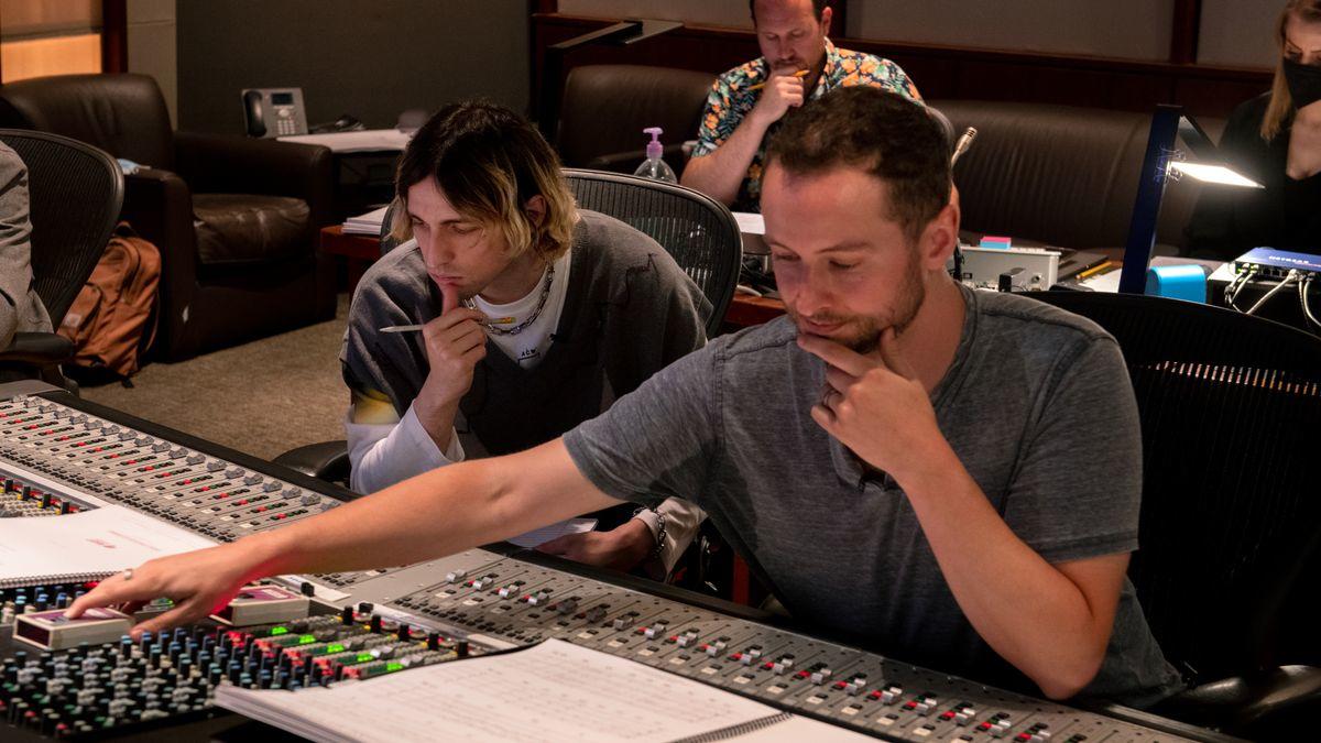 porter-robinson-riot-games.jpg porter-robinson-riot-games.jpg