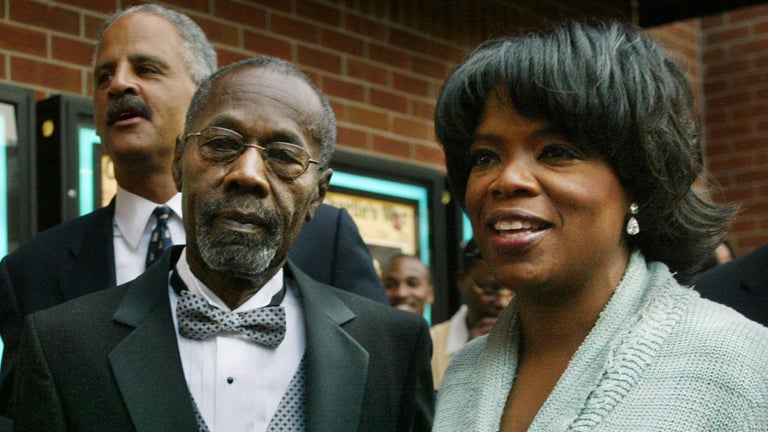 Oprah Winfrey's Father Vernon Dead at 88