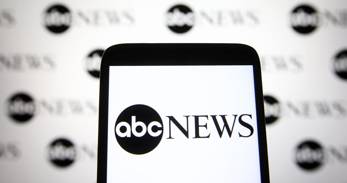 ABC News Reporter Reveals Pregnancy on 'Good Morning America'.jpg