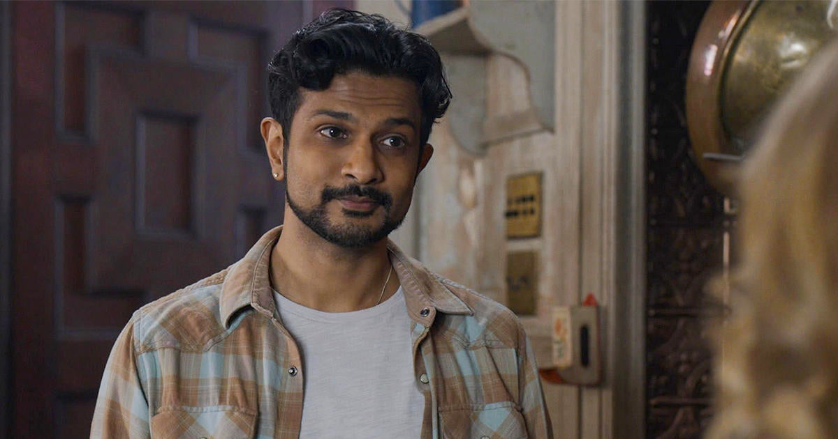 WornOnTV: Jay's Atari t-shirt on Ghosts, Utkarsh Ambudkar