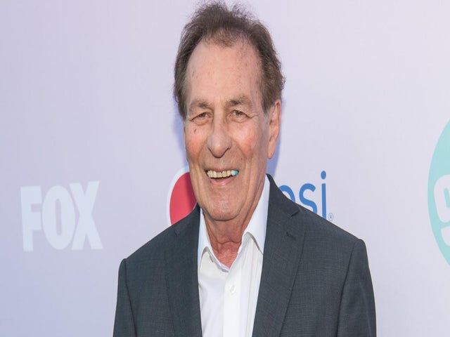 '90210' Star Joe E. Tata, Beloved Peach Pit Owner on Series, Dead at 85