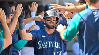 Mariners likely to wait extra day to bring Julio Rodríguez back