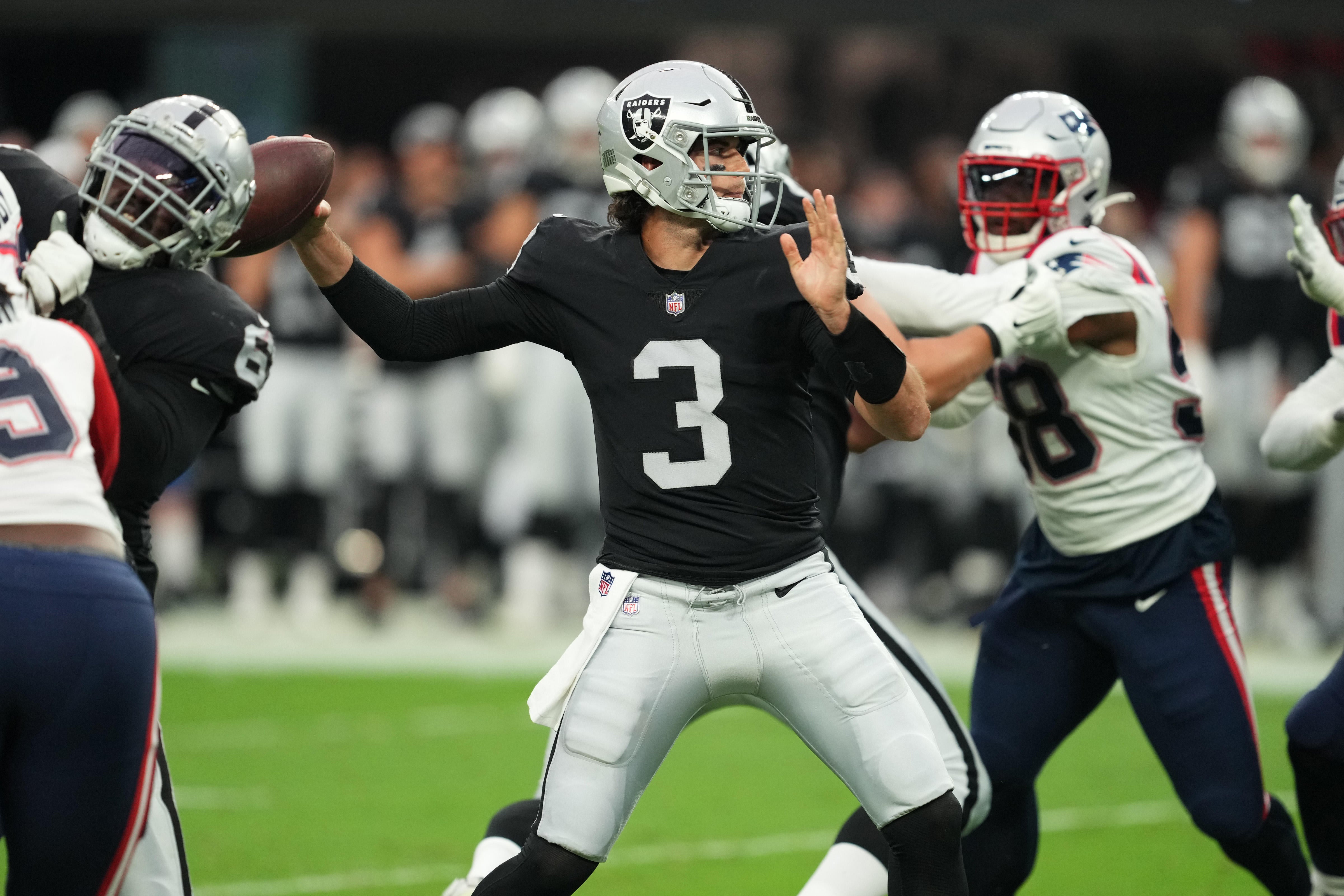 Raiders' last-minute touchdown before Patriots' disastrous end draws ire  toward officiating