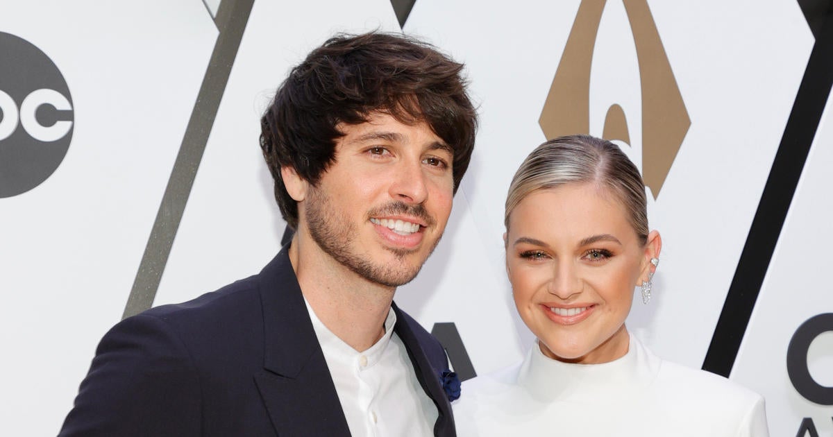 Kelsea Ballerini Is Officially Single, Divorce Finalized