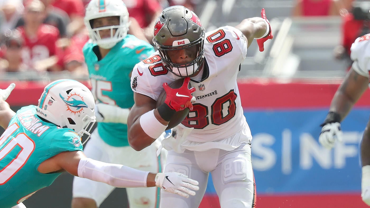 O.J. Howard signing with Texans after meeting with Bengals earlier in week, per report