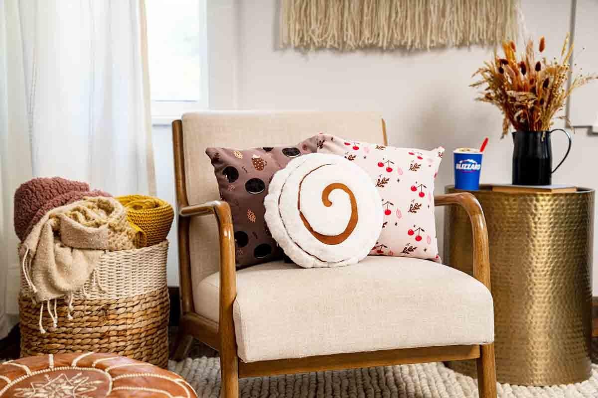 dairy-queen-cinnamon-pillow.jpg dairy-queen-cinnamon-pillow.jpg