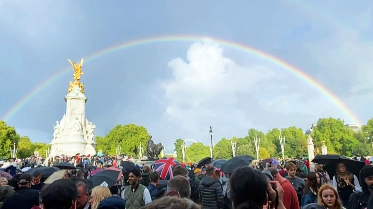 Double Rainbow Seen Over Buckingham Palace Before Queen Elizabeth's Death Announcement