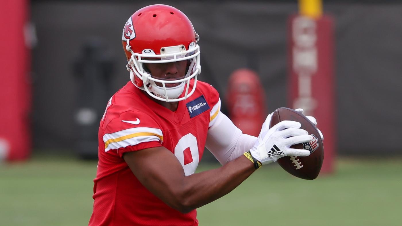 NFL player props, odds, expert picks for Week 1, 2022: JuJu Smith-Schuster goes over 46.5 yards for Chiefs