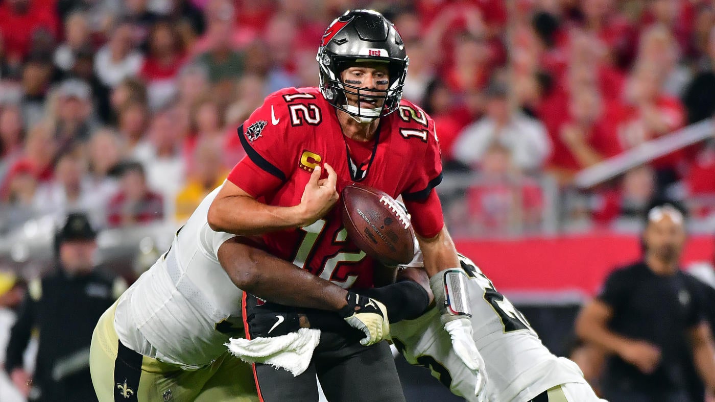 Tom Brady faces pressure to produce behind Bucs' banged-up, suspect offensive line: Here's what to expect