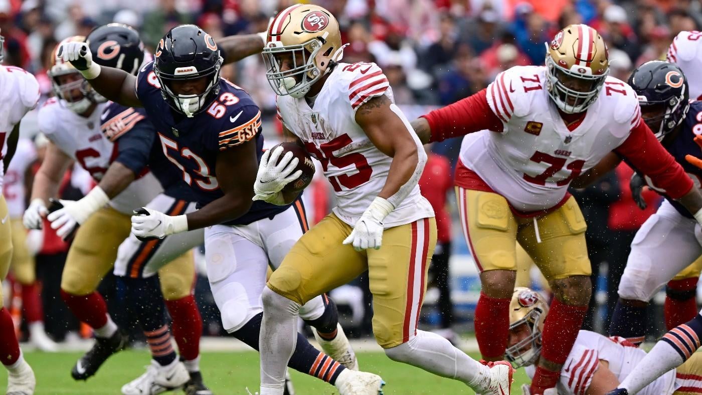 49ers' Elijah Mitchell expected to miss two months with MCL sprain suffered Week 1 vs. Bears, per report