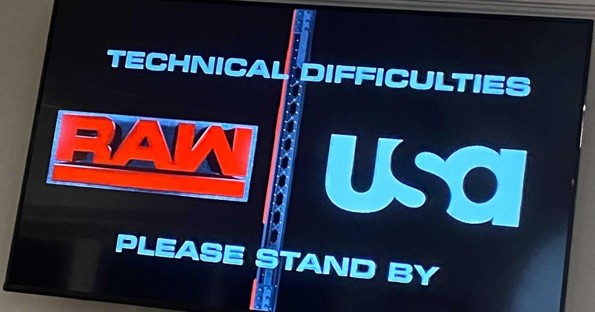 wwe-raw-fans-haywire-technical-difficulties