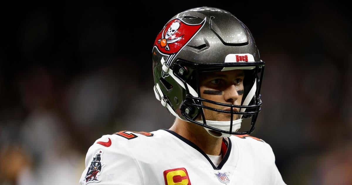 Tom Brady Apologizes for Outburst at Bucs vs. Saints Game