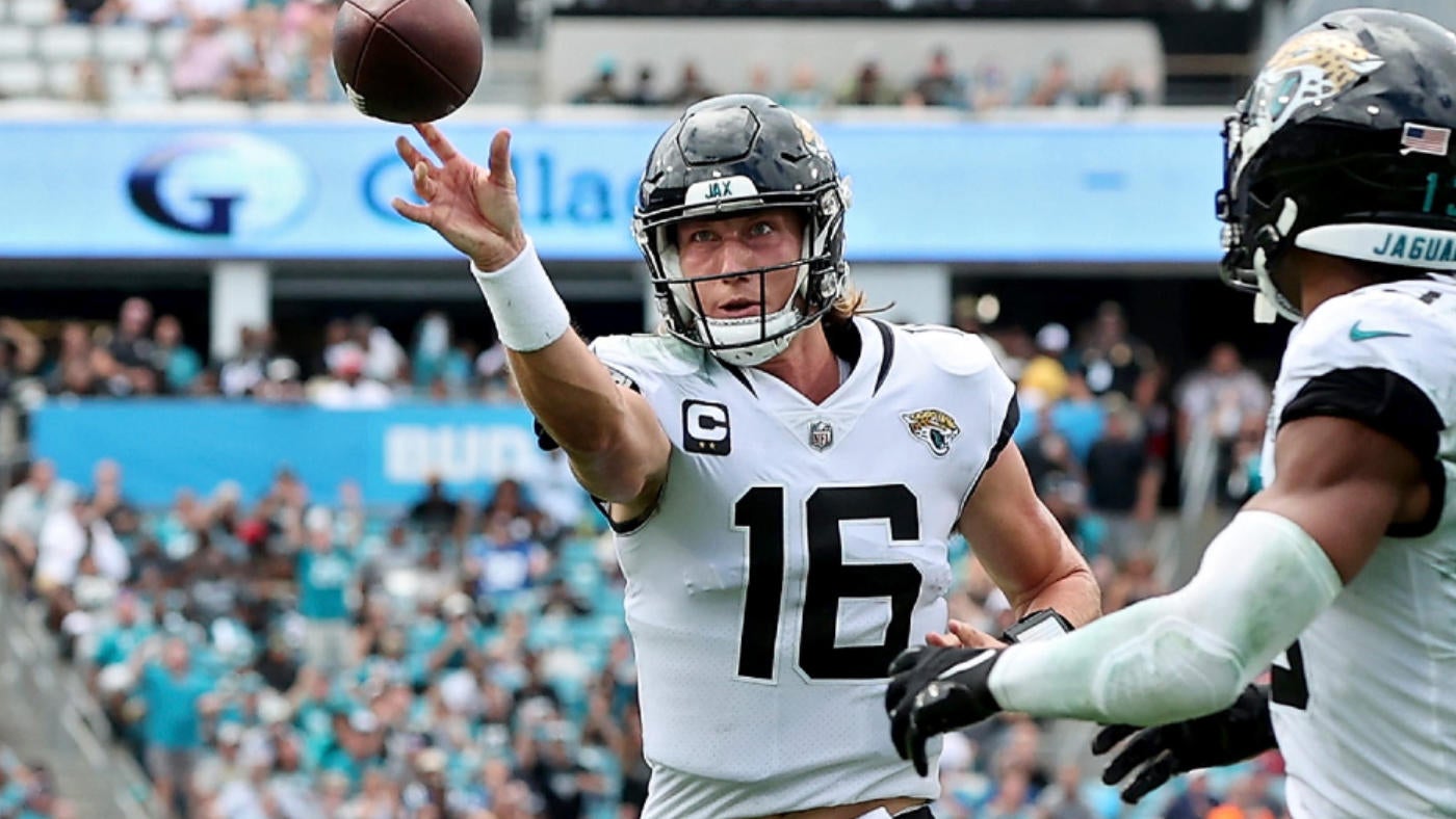 Grading NFL's next generation of quarterbacks in Week 2: Trevor Lawrence has clean game, other young QBs flop