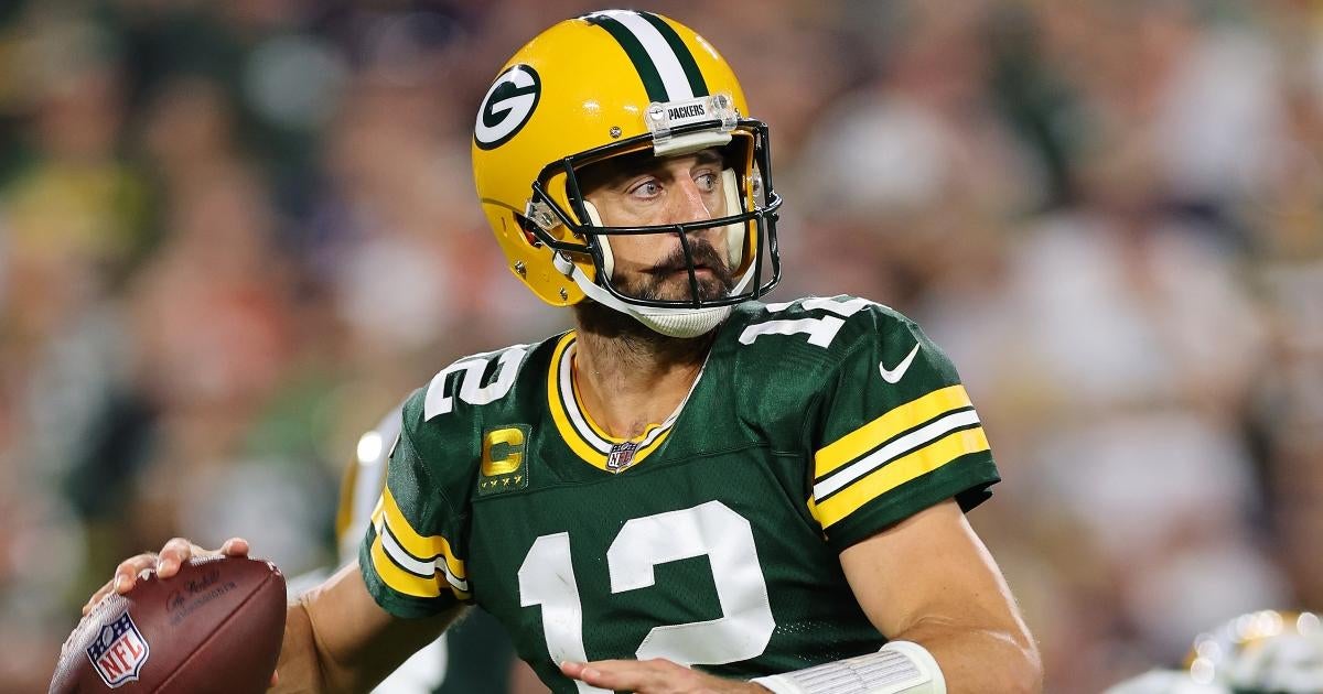 aaron-rodgers-teases-how-long-play-nfl