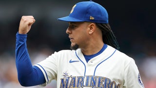Luis Castillo extension: Mariners agree to five-year deal with righty,  reportedly worth $108 million 