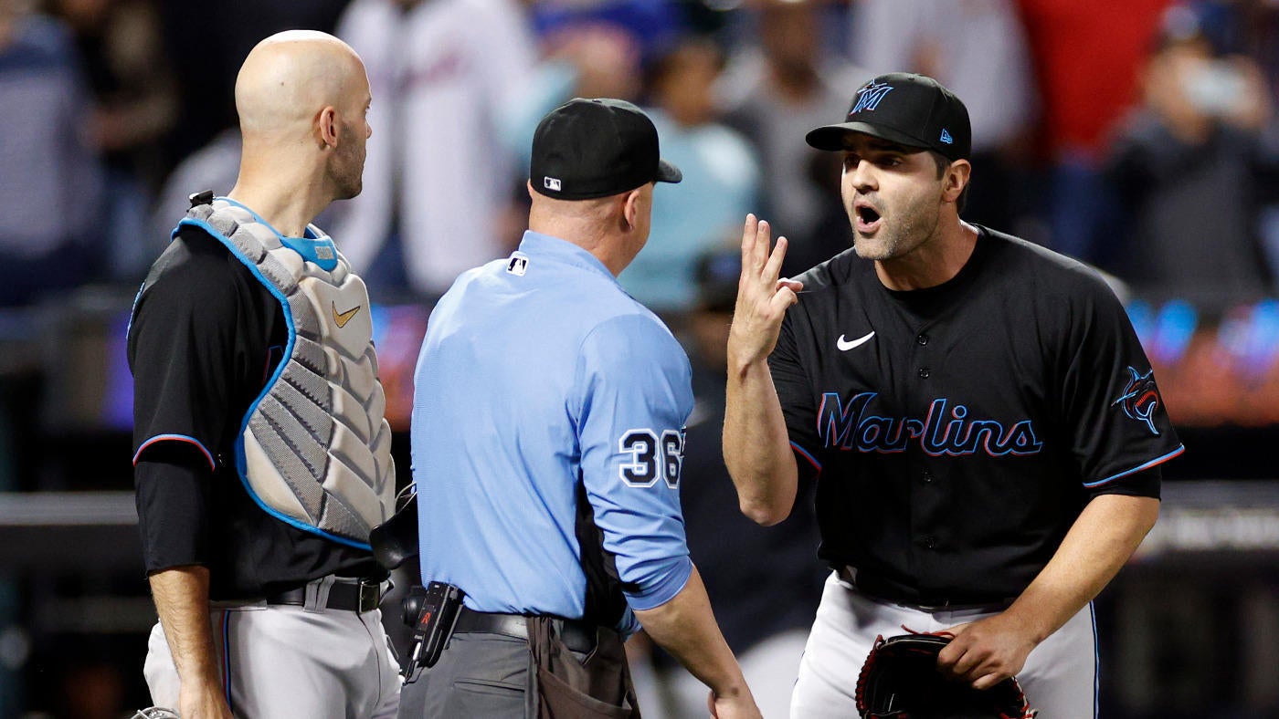 Marlins' Richard Bleier becomes first pitcher called for three balks in one inning since 1988