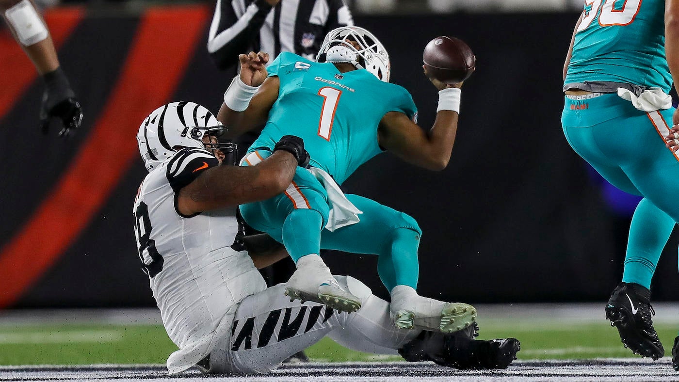 Dolphins' Tua Tagovailoa taken off on stretcher during Thursday night matchup with Bengals after sack
