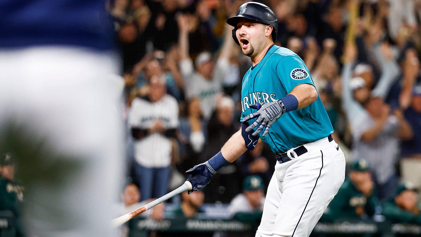 getty-jp-crawford-eugenio-suarez-mariners.jpg