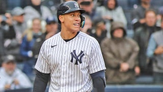 Aaron Judge 2nd fastest to 200 HRs, Yankees beat Royals
